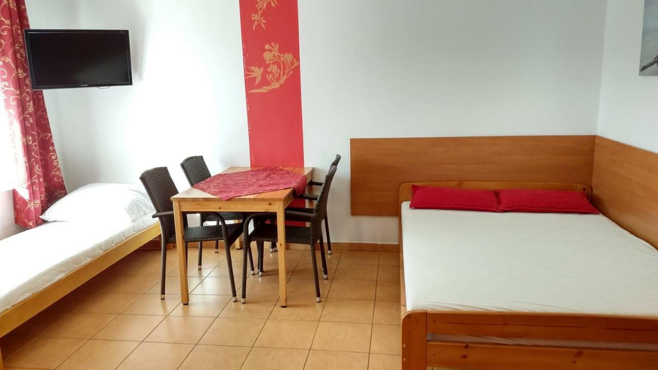 Hotel Pod Filarami Pobierowo Exteriér fotografie